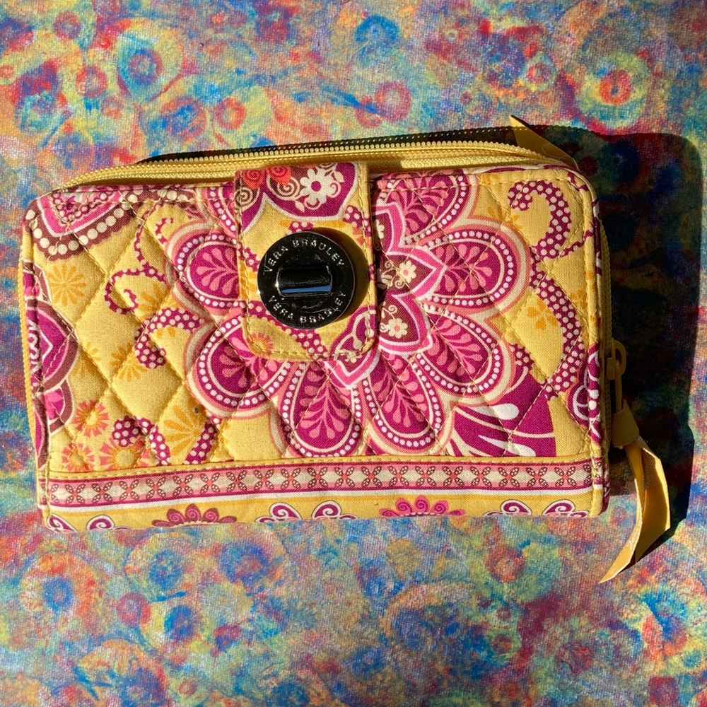 NWOT Vera Bradley Quilted Large Turn-lock Wallet 🌼❤️🌼 RDIF Protection Co…